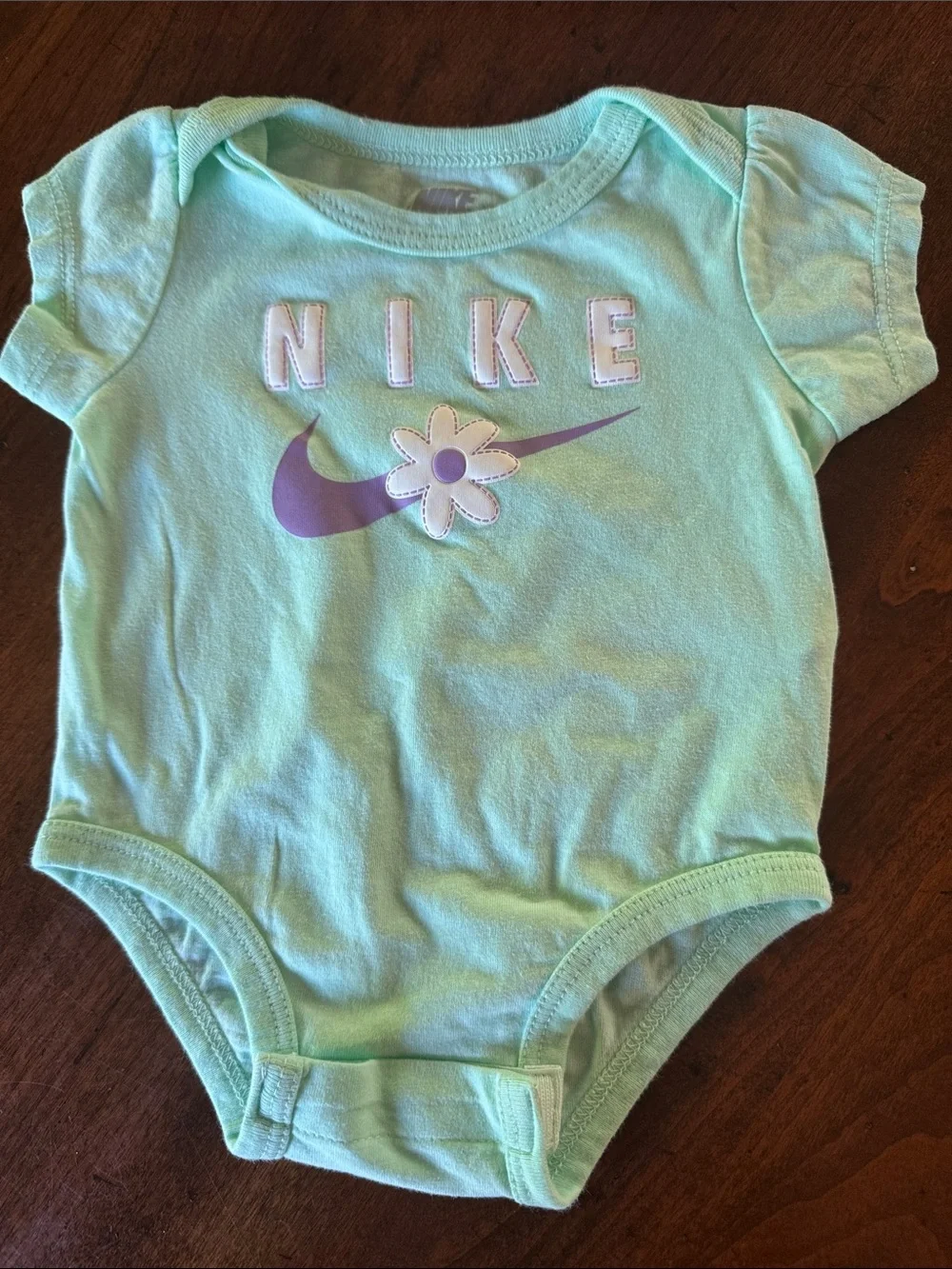 Nike Purple Patterned Capri Leggings with Matching Onesie Top